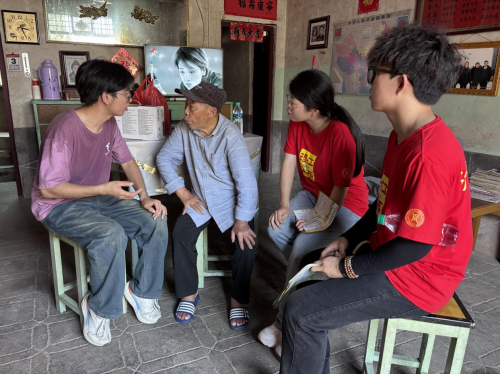 青春在傾聽中成長：江西理工學(xué)子體悟“被需要的幸?！?></a></li></ul>
<ul class=