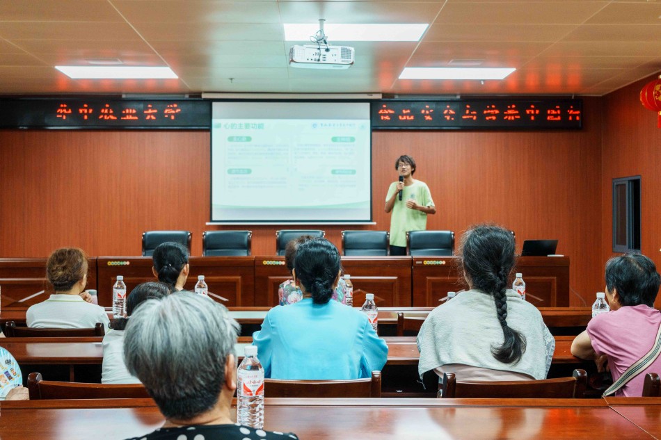 夏季養(yǎng)心有道，健康膳食護(hù)航