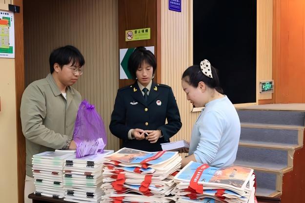 金秋九月，這場(chǎng)宣講“超燃”！長(zhǎng)安大學(xué)退役大學(xué)生士兵點(diǎn)亮信仰之燈