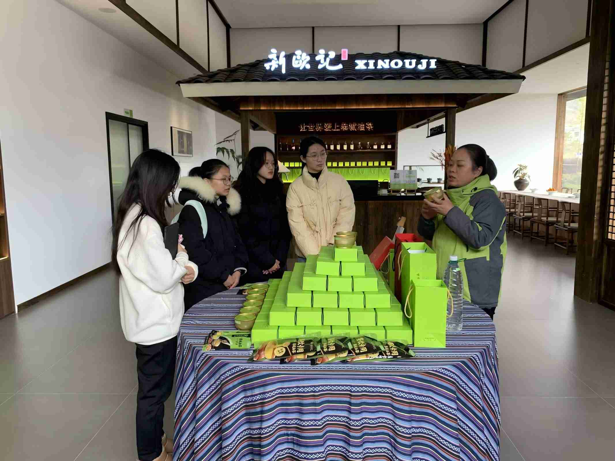 恭城“油茶+”:民族特色產業(yè)多業(yè)態(tài)發(fā)展賦能中華民族共同體意識示范區(qū)建