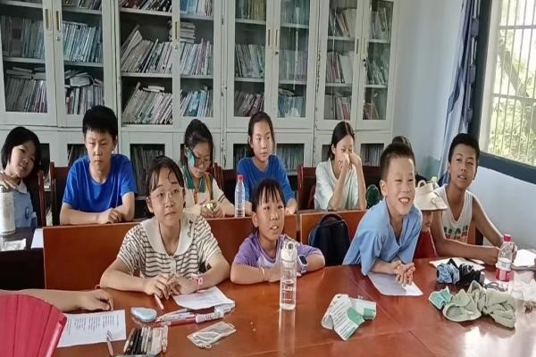 暑期社會實踐：武昌理工學(xué)院“青春筑夢”通城志愿服務(wù)隊開展綠色環(huán)保課程