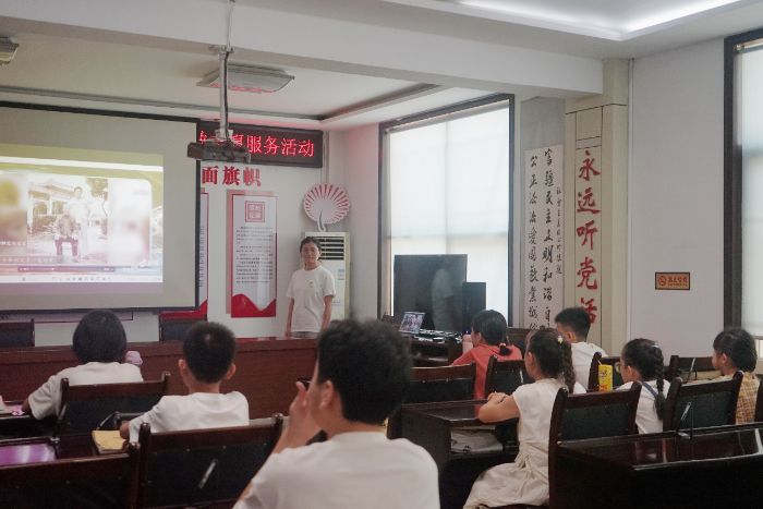 河韻傳文脈 防溺護(hù)民安——河圖之“Mg”實(shí)踐團(tuán)赴黃家鋪社區(qū)開展微生態(tài)賦